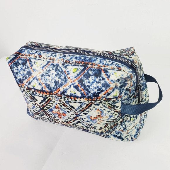 Aimee Kestenberg Handbags - Aimee Kestenberg Abstract Gunmetal Makeup Bag